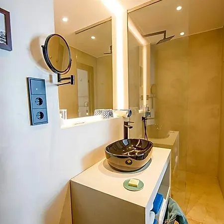 Kook Hotel